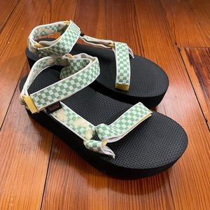 Platform Tevas size 8